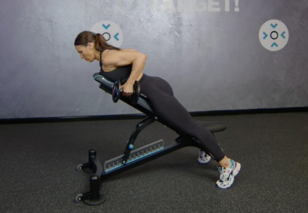 dumbbell row for stronger back